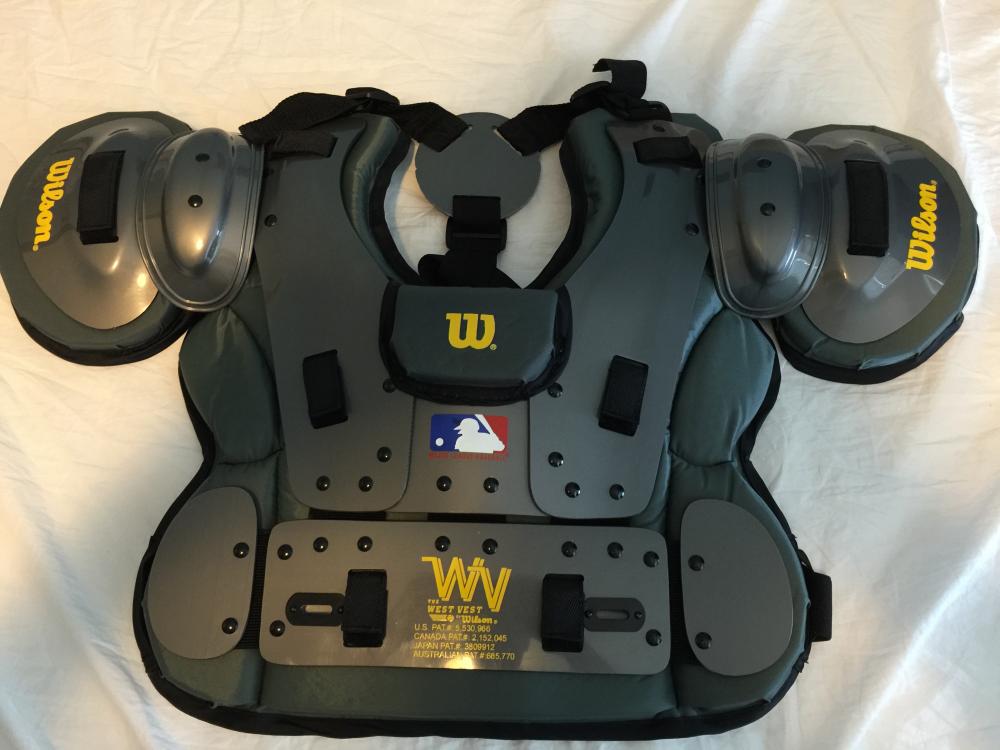 WilsonVest1.thumb.jpg.a9b3400648e237a0c9